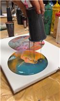Veranstaltungsbild Acryl Pouring auf Leinwand – Flow, Farbe und Kreativität